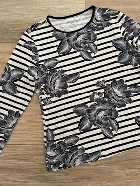 Lands’ End SunShade UPF 50 Long Sleeve Rash Guard Swim Tee Size Small (6-8)